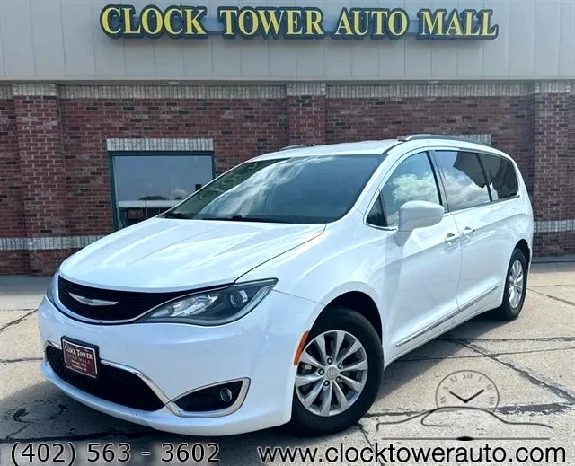 2017 Chrysler Pacifica  Pacifica in front of Clock Tower Mall Used car business