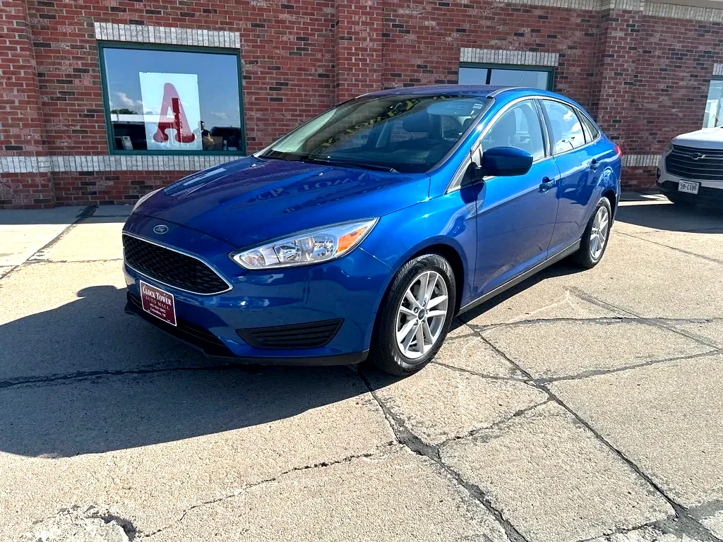 2018 Ford Focus  Focus in front of Clock Tower Mall Used car business