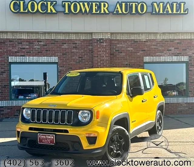 2019 Jeep Renegade  Renegade in front of Clock Tower Mall Used car business