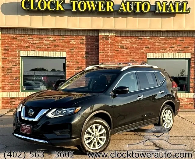2019 Nissan Rogue  Rogue in front of Clock Tower Mall Used car business